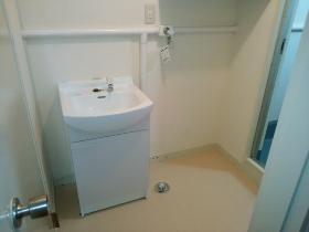 （工事写真）洗面台交換、給排水管替え　施工後の洗面台周辺写真