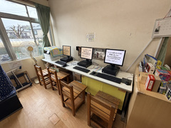 児童館内のパソコン