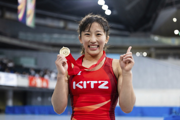 須崎　優衣　選手