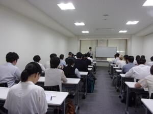 合説