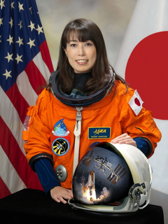 山崎直子宇宙飛行士の写真