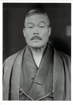 松戸覚之助の写真