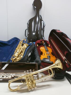 寄附いただいた楽器2
