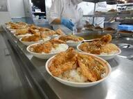 中学校給食　 絶対勝つ！カレーの写真4