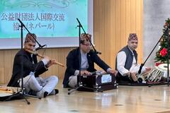 ネパール文化を広めるための演奏