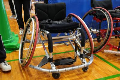 バスケの競技用車いす