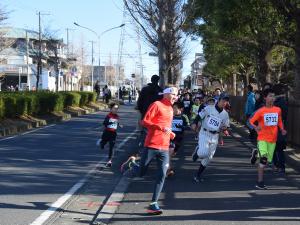 七草マラソンで松戸を駆け抜けるイオネスクさん