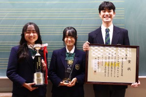 専修大学松戸高校合唱部の3人