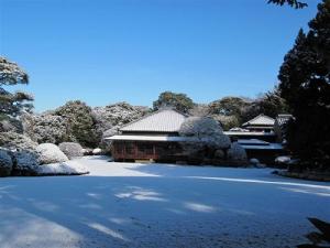 雪景色の戸定邸写真