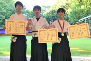栗ケ沢中弓道部男子・佐藤さん