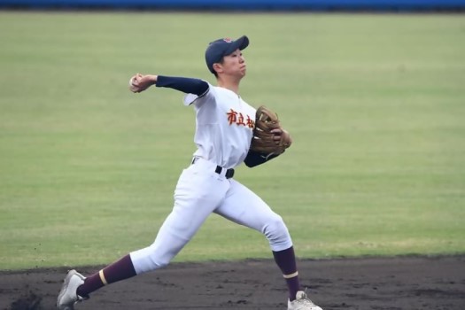 送球する広瀬選手