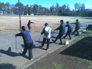 ポールウォークを使ったグループも