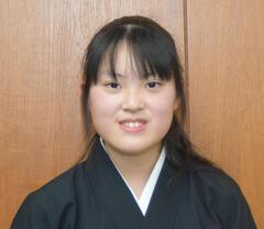 大越 妃依さん
