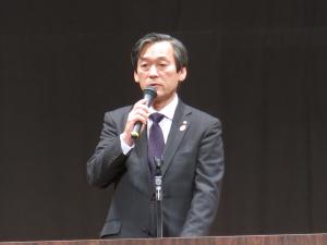 挨拶をする市長の写真