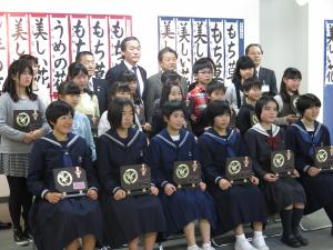 平成26年度　第55回松戸市小中学校書初展特別賞授与式-1