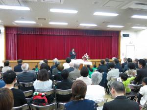 杉の子放課後児童クラブ創立50周年記念式典市長祝辞の様子