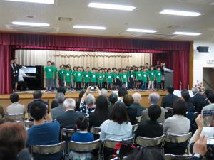 杉の子放課後児童クラブ創立50周年記念式典児童斉唱の様子