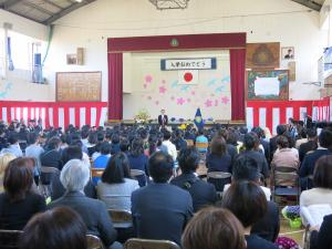 松戸市立松飛台小学校入学式市長祝辞の様子2