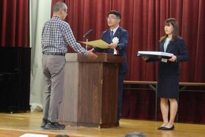 松戸市少年補導員委嘱状交付式の様子