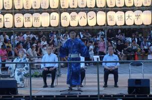 松戸宿坂川献灯まつりの様子