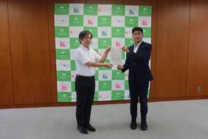 諮問書手交式の様子