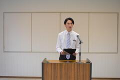先輩職員1