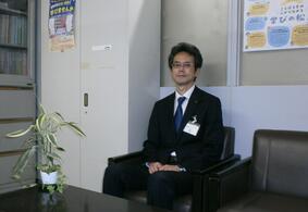 学校教育部長の執務写真