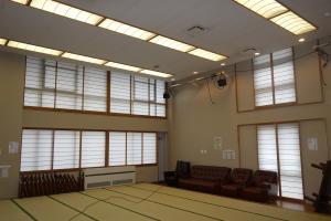 304ながいき室の座椅子及び机の写真です。